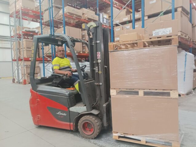 Miguel en su carretilla